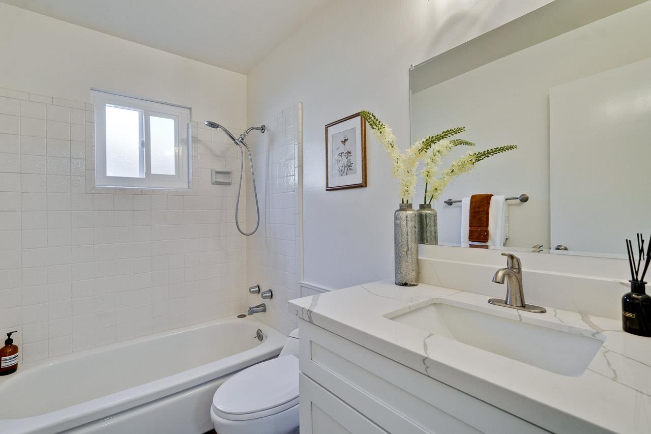 Detail Gallery Image 41 of 56 For 10211 E Estates Dr, Cupertino,  CA 95014 - 3 Beds | 2 Baths