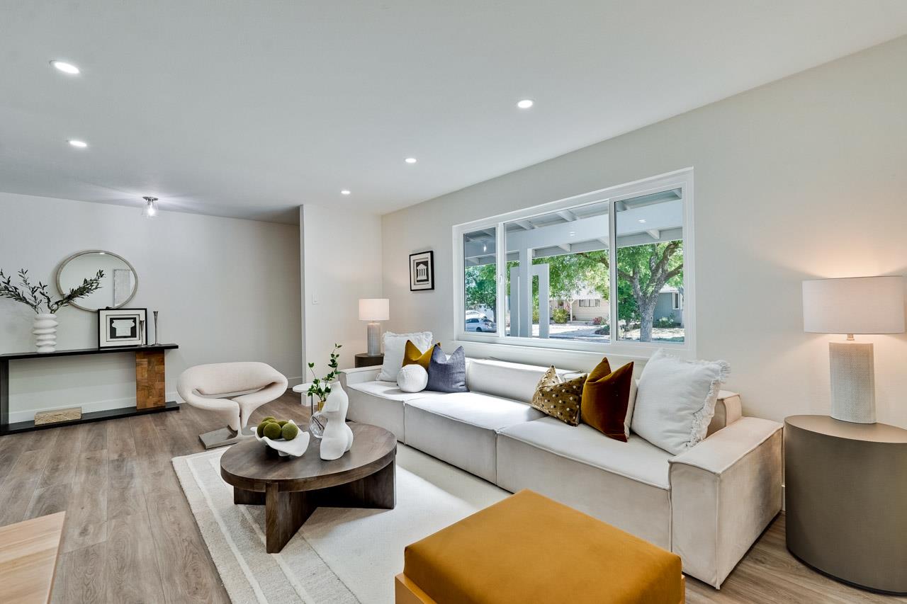 Detail Gallery Image 6 of 56 For 10211 E Estates Dr, Cupertino,  CA 95014 - 3 Beds | 2 Baths