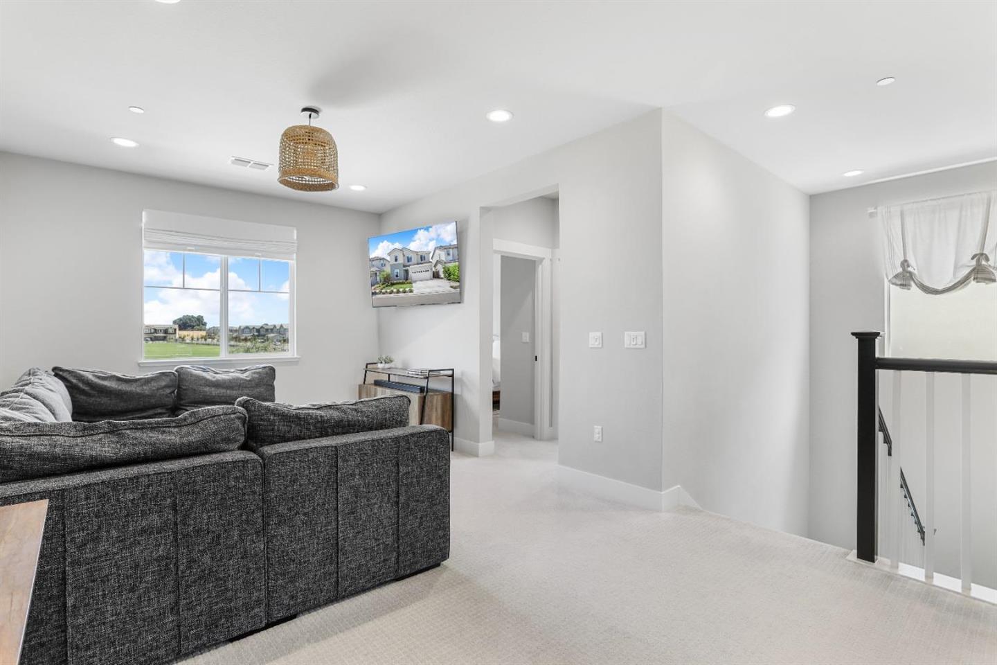 Detail Gallery Image 14 of 22 For 2812 Garden Farms Ave, Lathrop,  CA 95330 - 5 Beds | 3 Baths