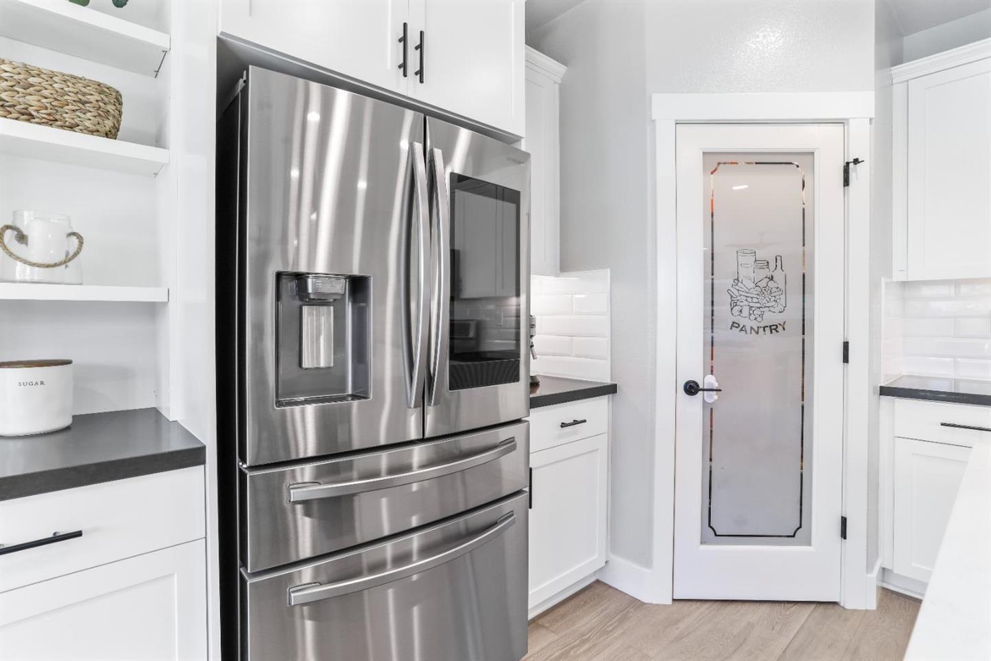 Detail Gallery Image 21 of 22 For 2812 Garden Farms Ave, Lathrop,  CA 95330 - 5 Beds | 3 Baths