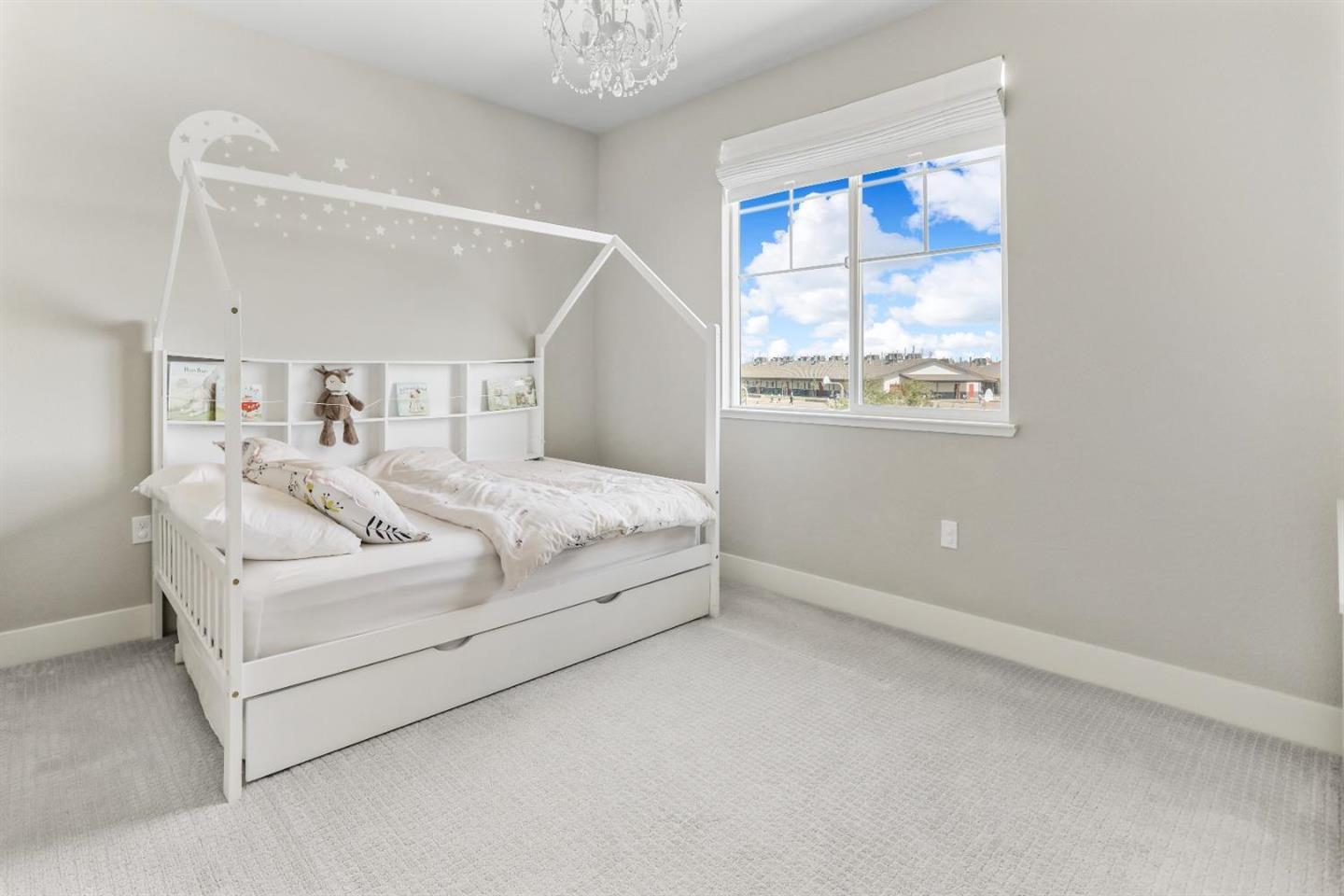 Detail Gallery Image 6 of 22 For 2812 Garden Farms Ave, Lathrop,  CA 95330 - 5 Beds | 3 Baths