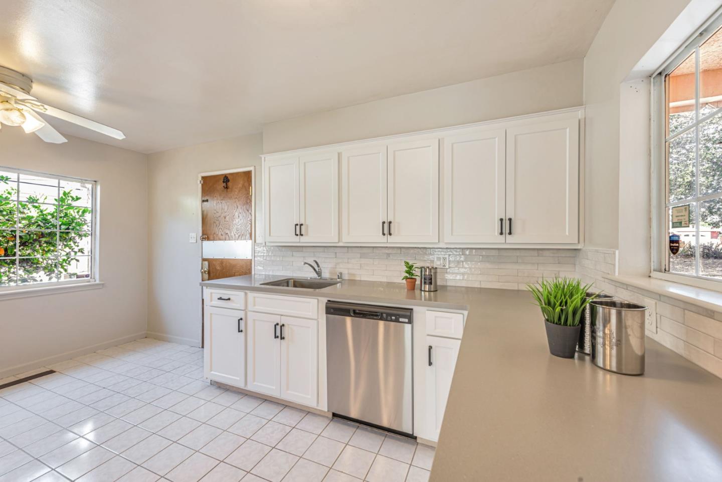 Detail Gallery Image 14 of 48 For 24505 2nd St, Hayward,  CA 94541 - 3 Beds | 2 Baths