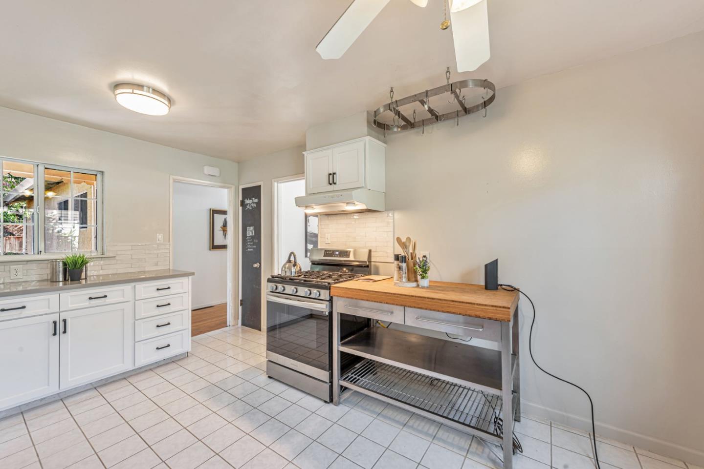 Detail Gallery Image 16 of 48 For 24505 2nd St, Hayward,  CA 94541 - 3 Beds | 2 Baths