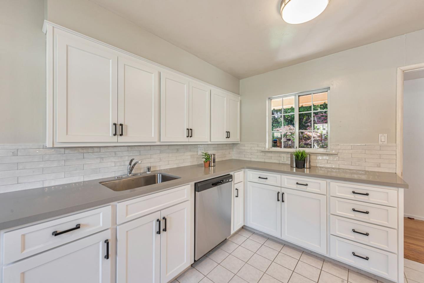 Detail Gallery Image 17 of 48 For 24505 2nd St, Hayward,  CA 94541 - 3 Beds | 2 Baths