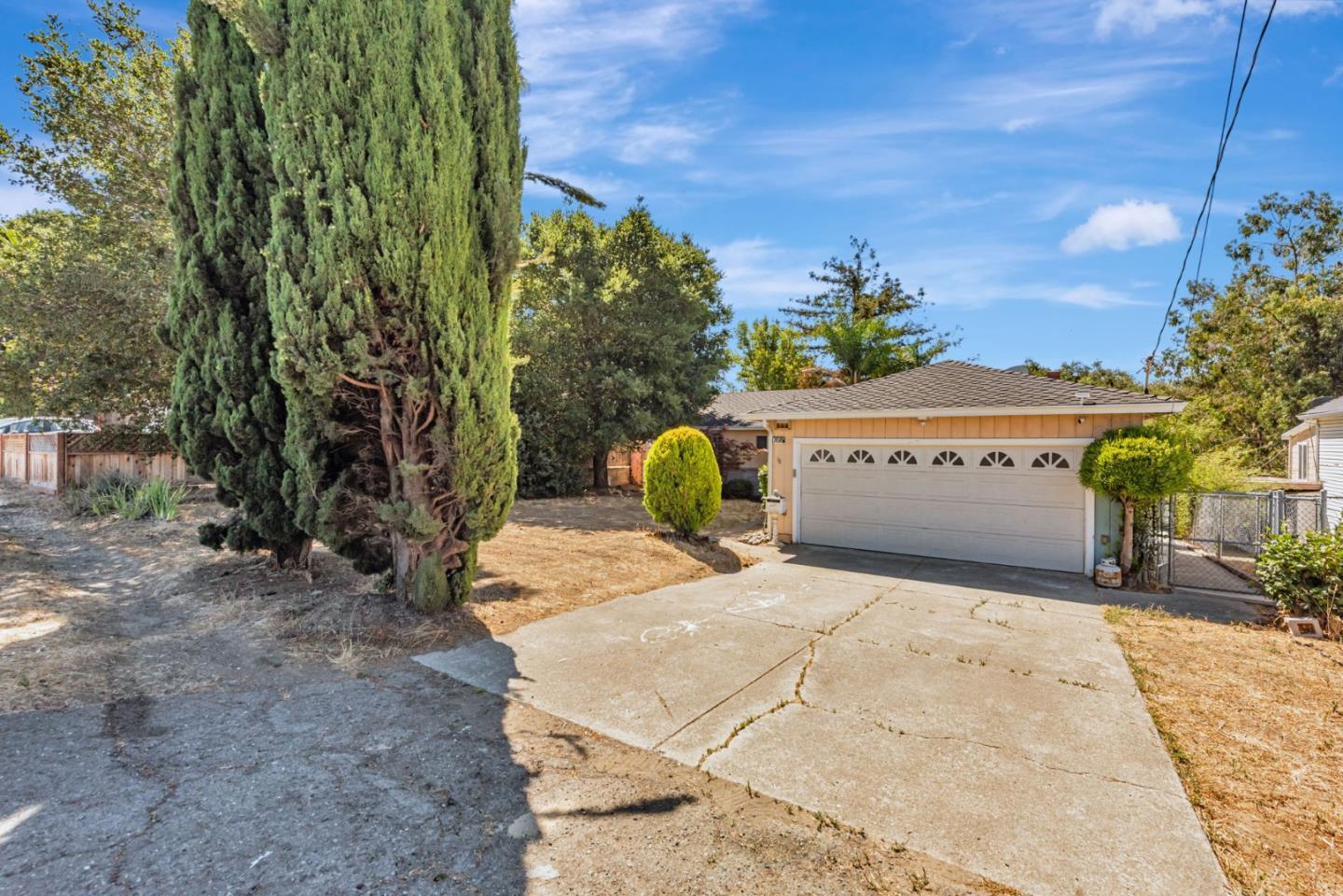 Detail Gallery Image 4 of 48 For 24505 2nd St, Hayward,  CA 94541 - 3 Beds | 2 Baths