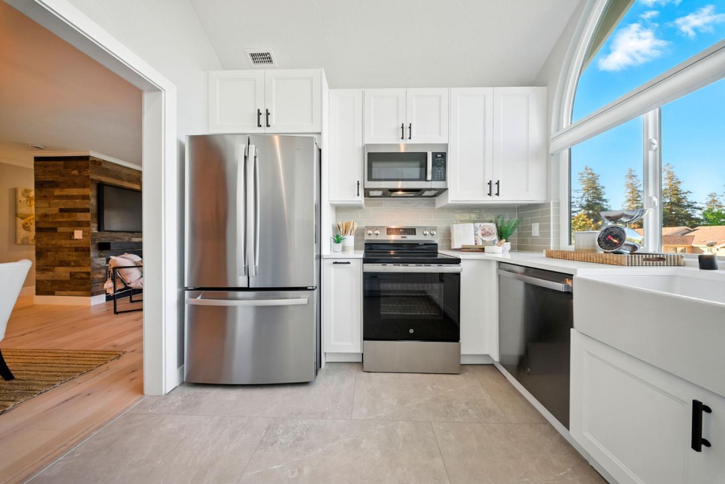 Detail Gallery Image 14 of 60 For 16902 Sorrel Way, Morgan Hill,  CA 95037 - 3 Beds | 2 Baths