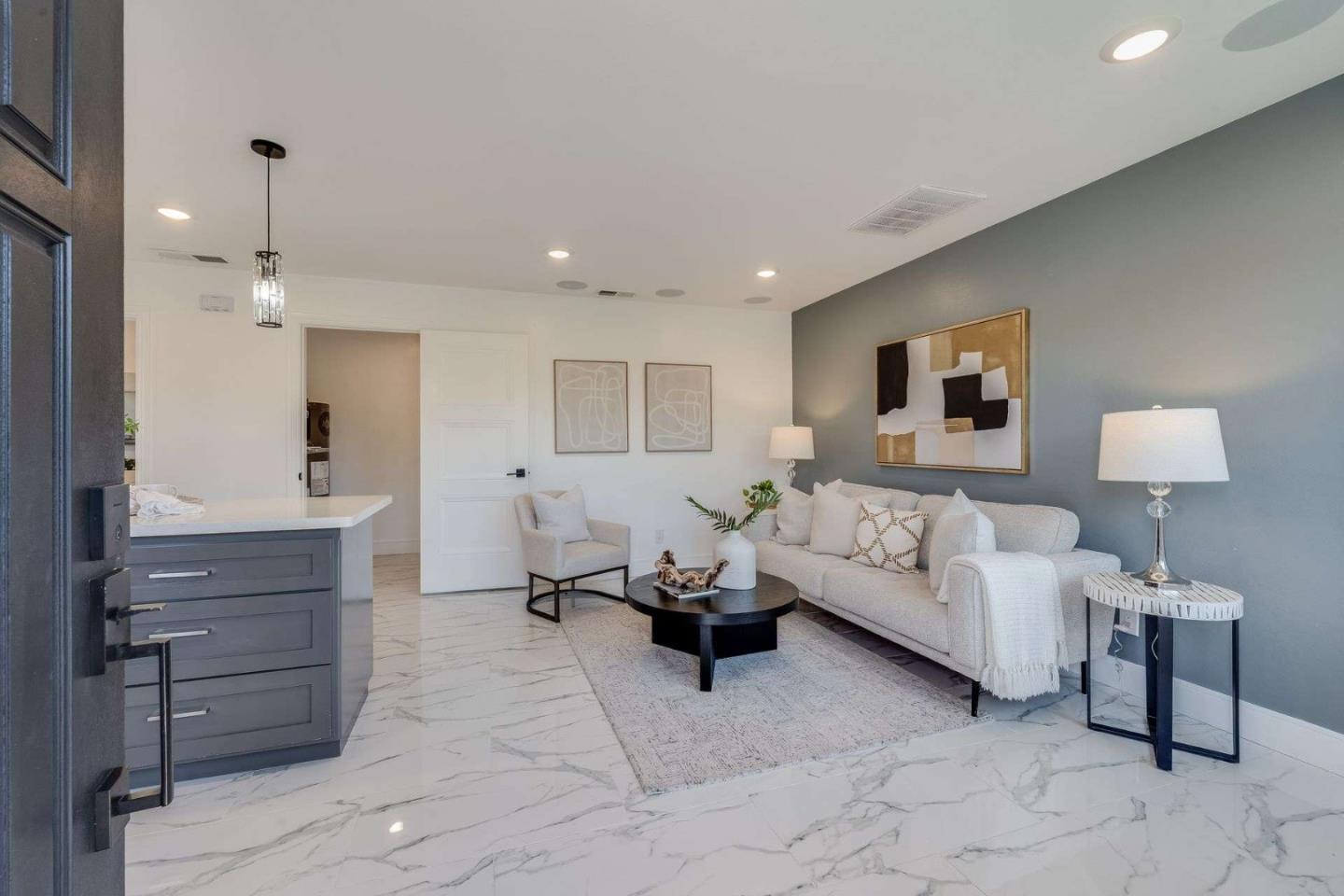 Detail Gallery Image 21 of 38 For 336 West Ct, San Jose,  CA 95116 - 4 Beds | 3 Baths