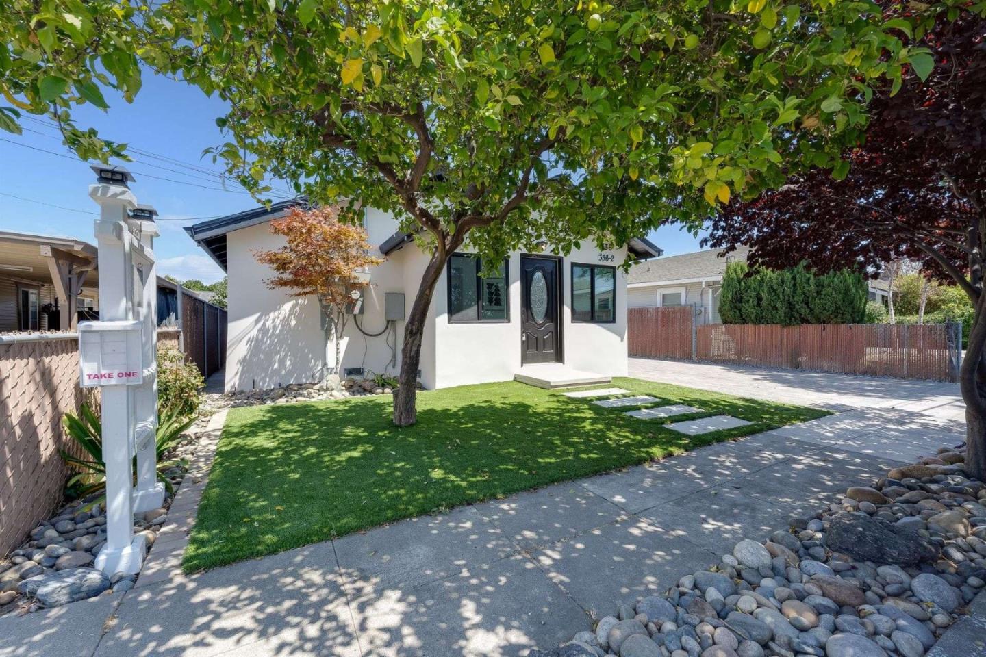 Detail Gallery Image 3 of 38 For 336 West Ct, San Jose,  CA 95116 - 4 Beds | 3 Baths