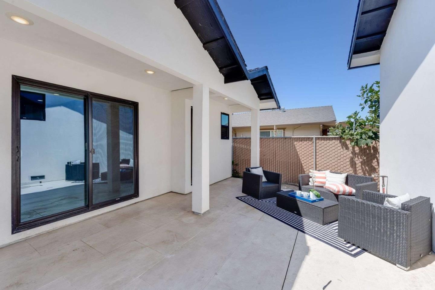 Detail Gallery Image 36 of 38 For 336 West Ct, San Jose,  CA 95116 - 4 Beds | 3 Baths