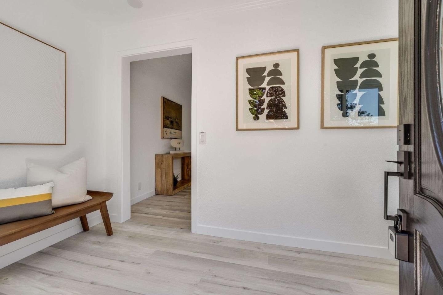 Detail Gallery Image 5 of 38 For 336 West Ct, San Jose,  CA 95116 - 4 Beds | 3 Baths