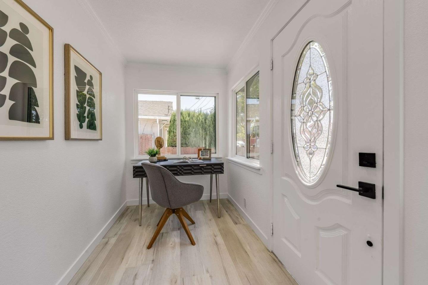 Detail Gallery Image 6 of 38 For 336 West Ct, San Jose,  CA 95116 - 4 Beds | 3 Baths