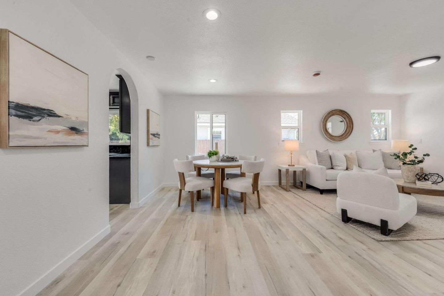 Detail Gallery Image 9 of 38 For 336 West Ct, San Jose,  CA 95116 - 4 Beds | 3 Baths
