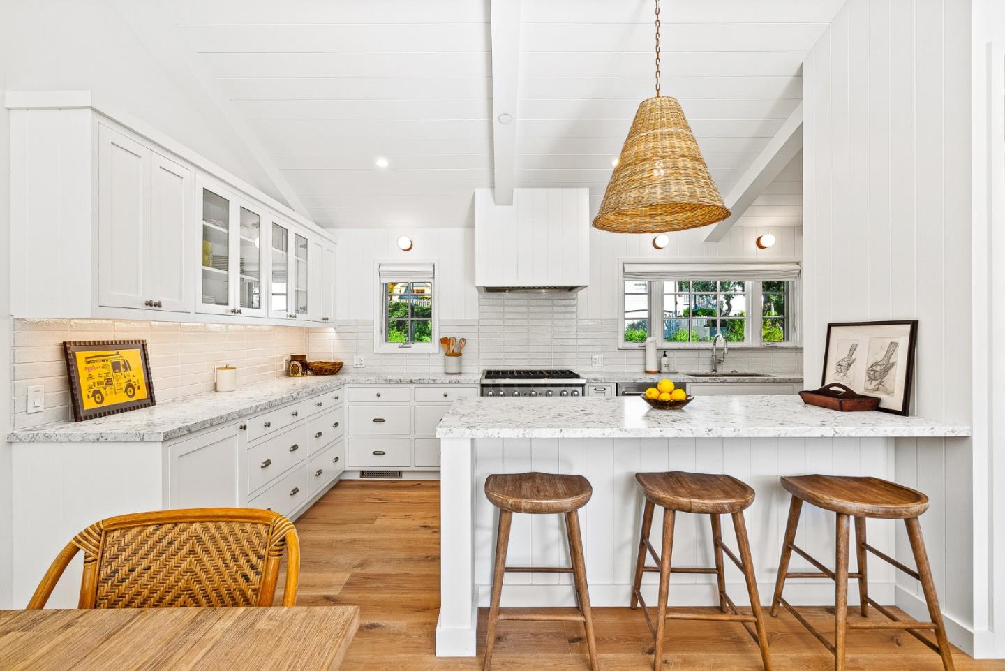 Detail Gallery Image 11 of 36 For Lincoln St 2 Nw of 13th Ave, Carmel,  CA 93921 - 3 Beds | 2/1 Baths