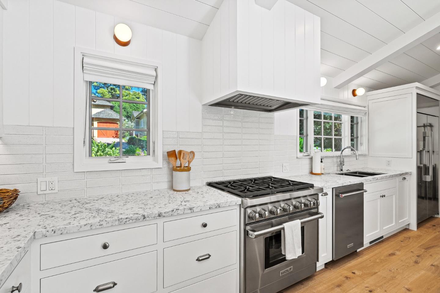 Detail Gallery Image 13 of 36 For Lincoln St 2 Nw of 13th Ave, Carmel,  CA 93921 - 3 Beds | 2/1 Baths