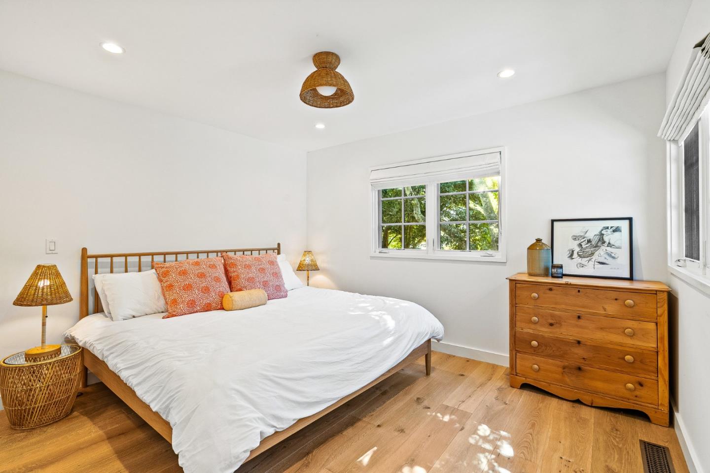 Detail Gallery Image 16 of 36 For Lincoln St 2 Nw of 13th Ave, Carmel,  CA 93921 - 3 Beds | 2/1 Baths