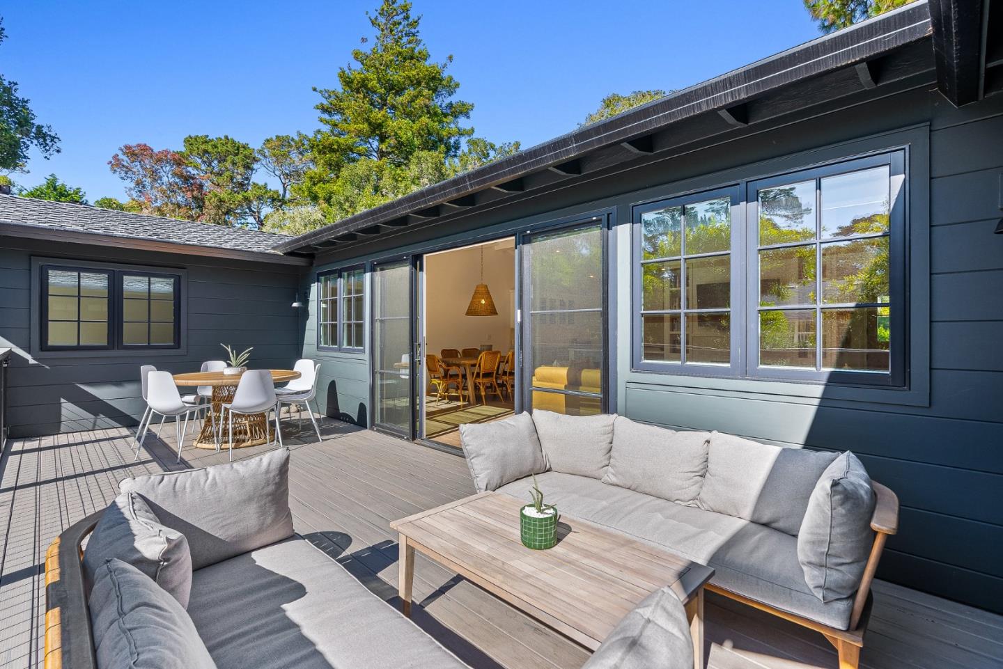 Detail Gallery Image 25 of 36 For Lincoln St 2 Nw of 13th Ave, Carmel,  CA 93921 - 3 Beds | 2/1 Baths
