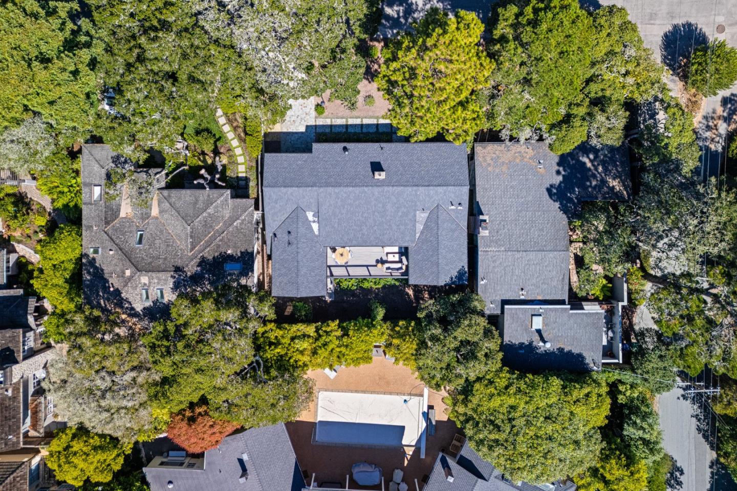 Detail Gallery Image 30 of 36 For Lincoln St 2 Nw of 13th Ave, Carmel,  CA 93921 - 3 Beds | 2/1 Baths
