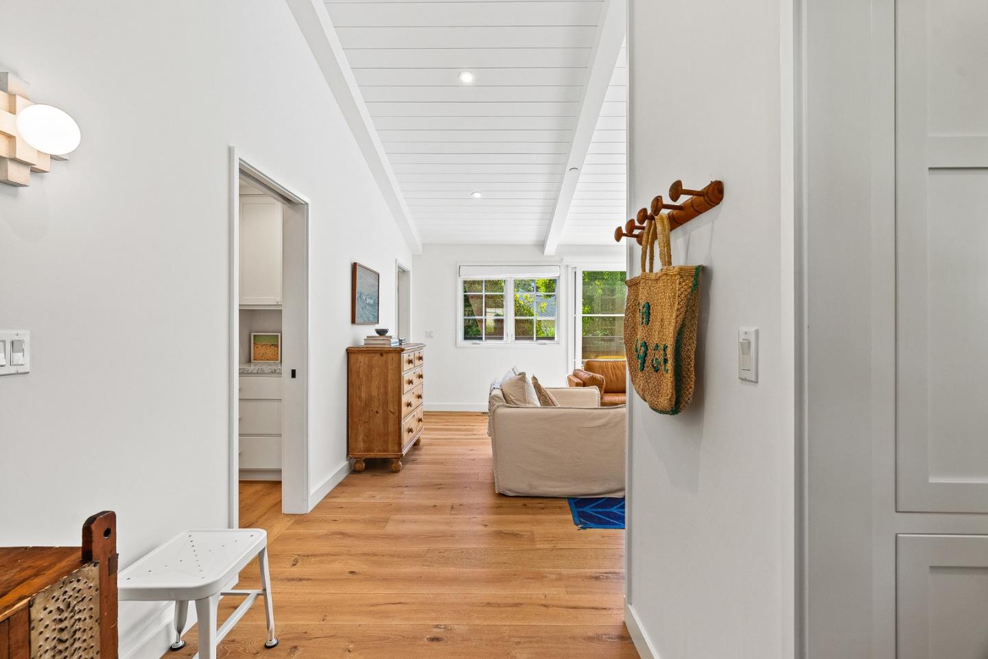Detail Gallery Image 7 of 36 For Lincoln St 2 Nw of 13th Ave, Carmel,  CA 93921 - 3 Beds | 2/1 Baths