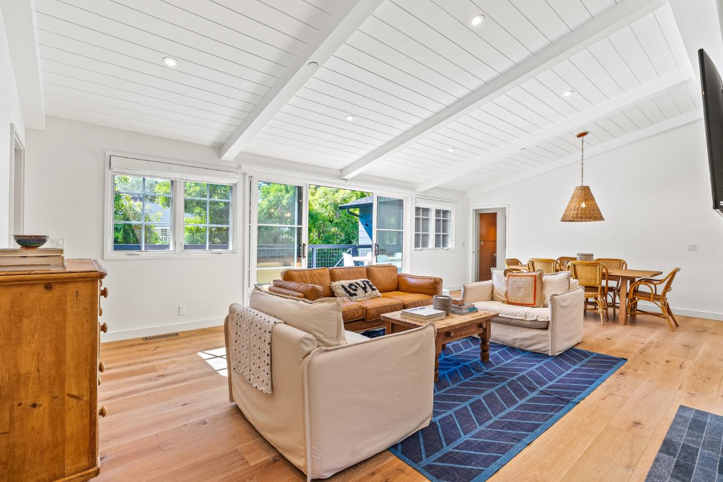 Detail Gallery Image 8 of 36 For Lincoln St 2 Nw of 13th Ave, Carmel,  CA 93921 - 3 Beds | 2/1 Baths