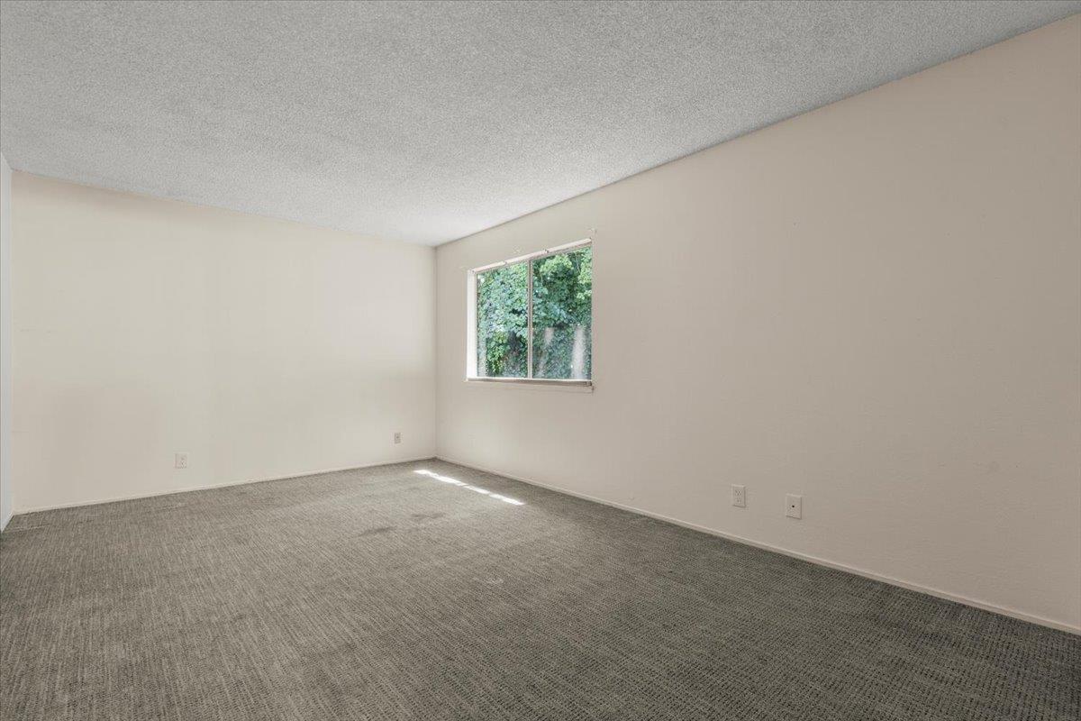 Detail Gallery Image 10 of 16 For 185 Castillon Way, San Jose,  CA 95119 - 4 Beds | 2 Baths