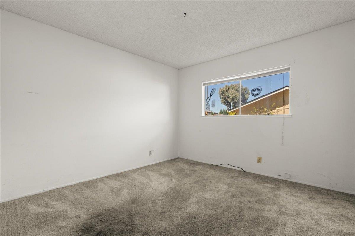 Detail Gallery Image 7 of 16 For 185 Castillon Way, San Jose,  CA 95119 - 4 Beds | 2 Baths