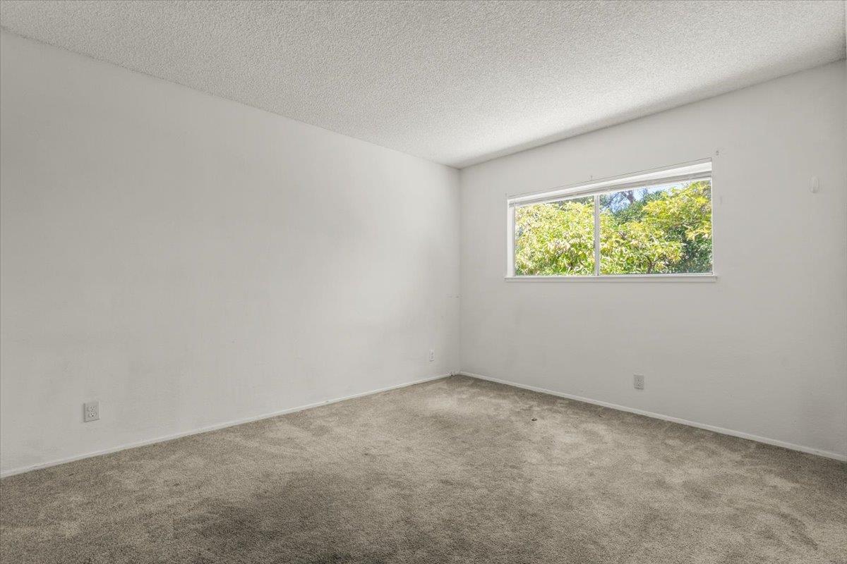 Detail Gallery Image 9 of 16 For 185 Castillon Way, San Jose,  CA 95119 - 4 Beds | 2 Baths