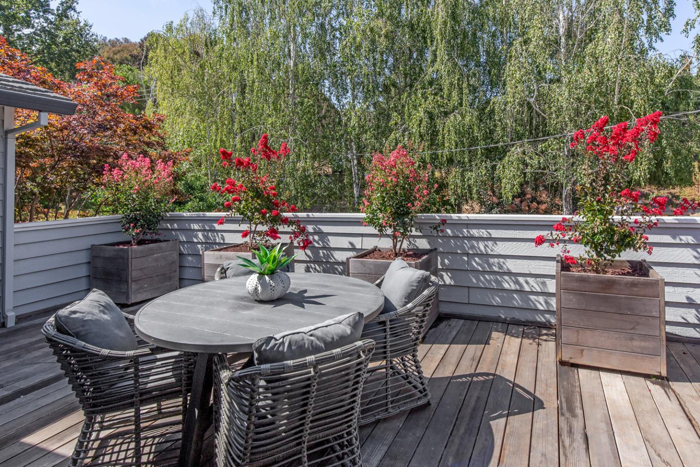 Detail Gallery Image 10 of 34 For 1025 Border Rd, Los Altos,  CA 94024 - 3 Beds | 3 Baths