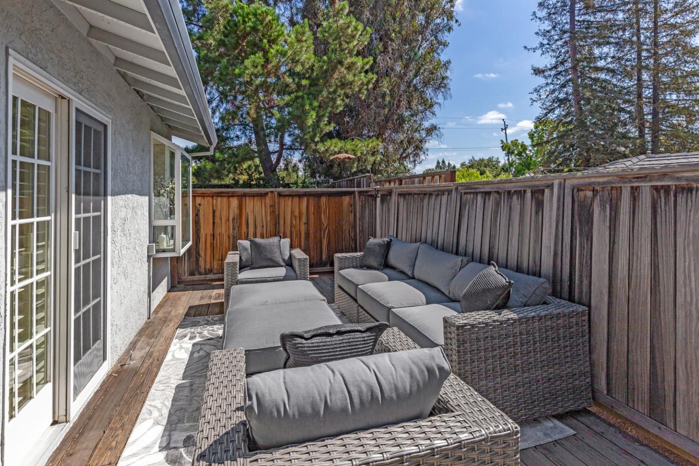 Detail Gallery Image 19 of 34 For 1025 Border Rd, Los Altos,  CA 94024 - 3 Beds | 3 Baths