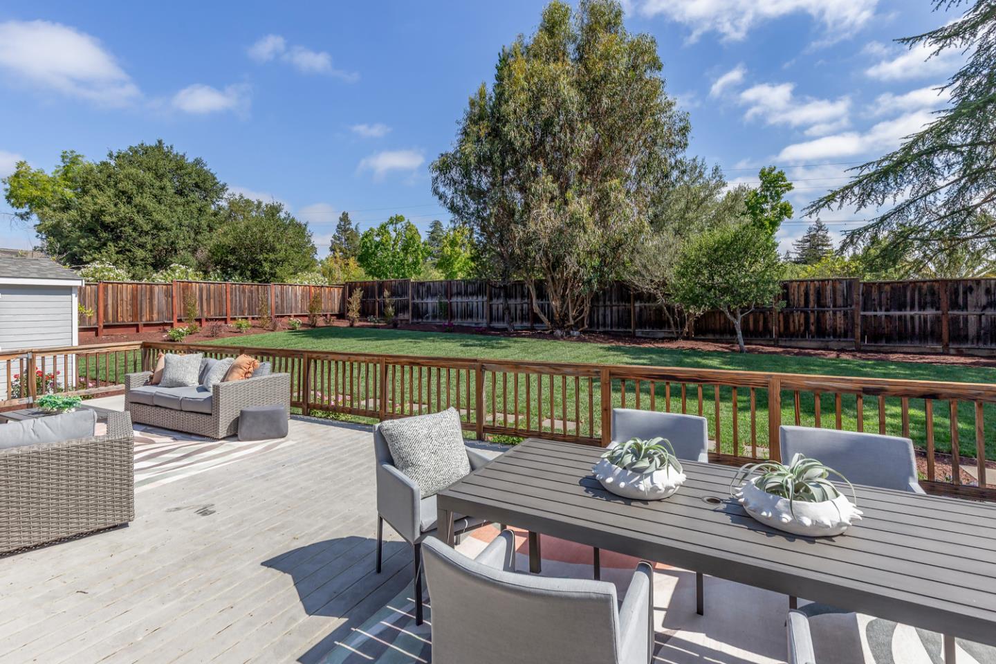 Detail Gallery Image 27 of 34 For 1025 Border Rd, Los Altos,  CA 94024 - 3 Beds | 3 Baths