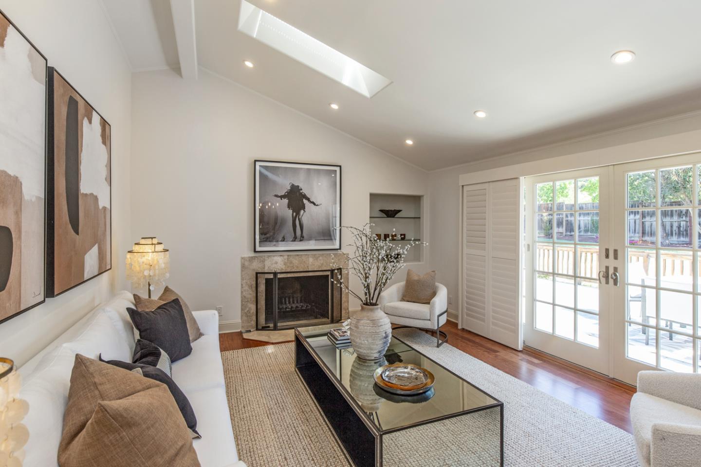 Detail Gallery Image 6 of 34 For 1025 Border Rd, Los Altos,  CA 94024 - 3 Beds | 3 Baths