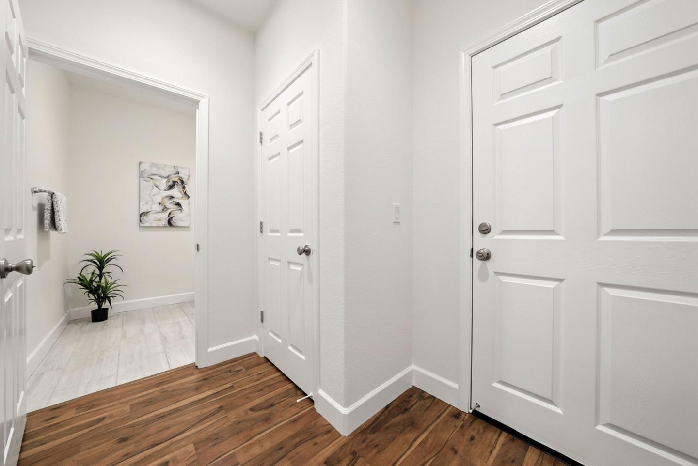 Detail Gallery Image 10 of 74 For 319 Charles Morris Ter, Sunnyvale,  CA 94085 - 3 Beds | 3/1 Baths