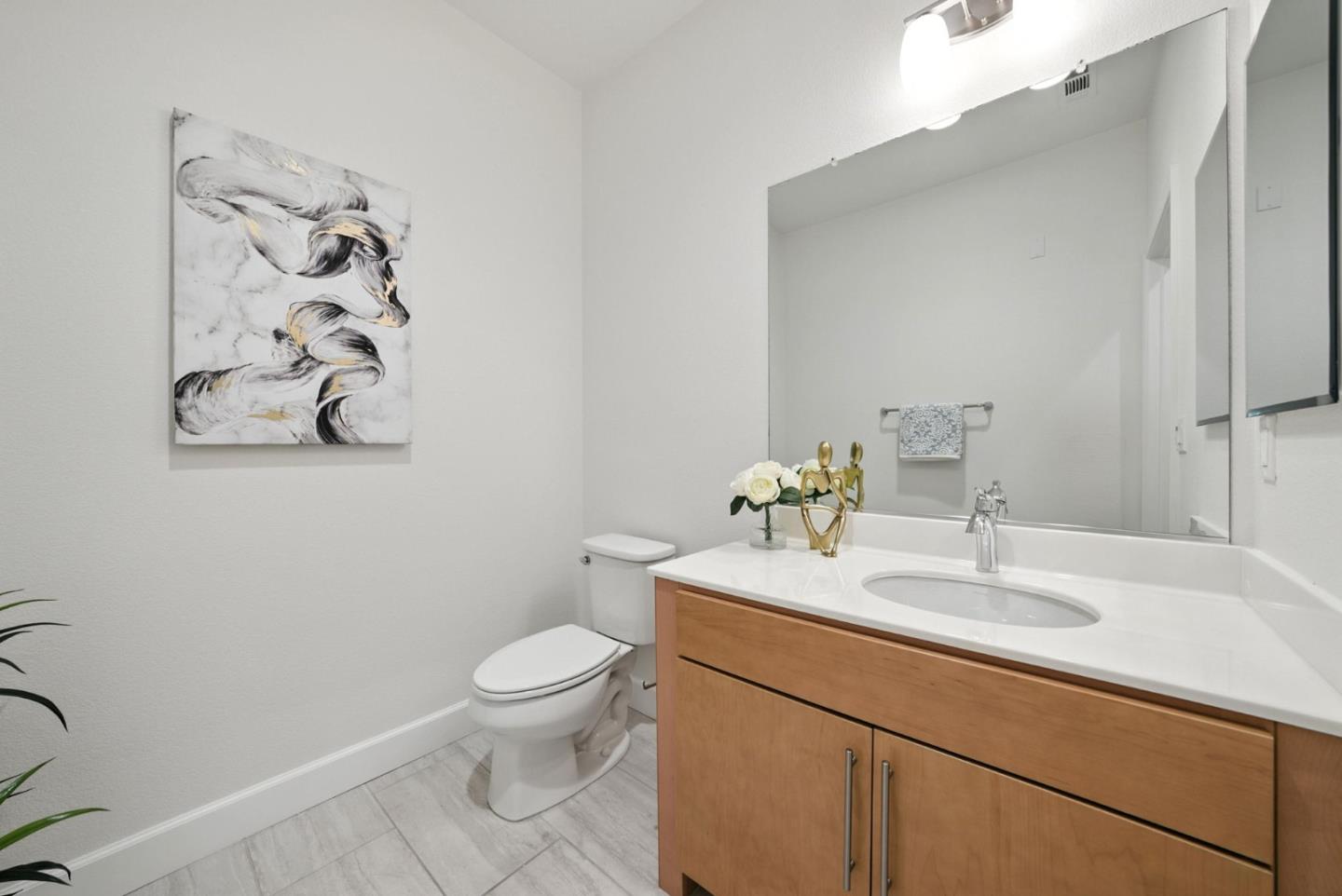 Detail Gallery Image 11 of 74 For 319 Charles Morris Ter, Sunnyvale,  CA 94085 - 3 Beds | 3/1 Baths