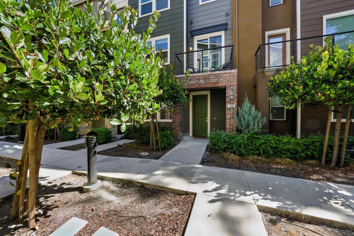 Detail Gallery Image 2 of 74 For 319 Charles Morris Ter, Sunnyvale,  CA 94085 - 3 Beds | 3/1 Baths