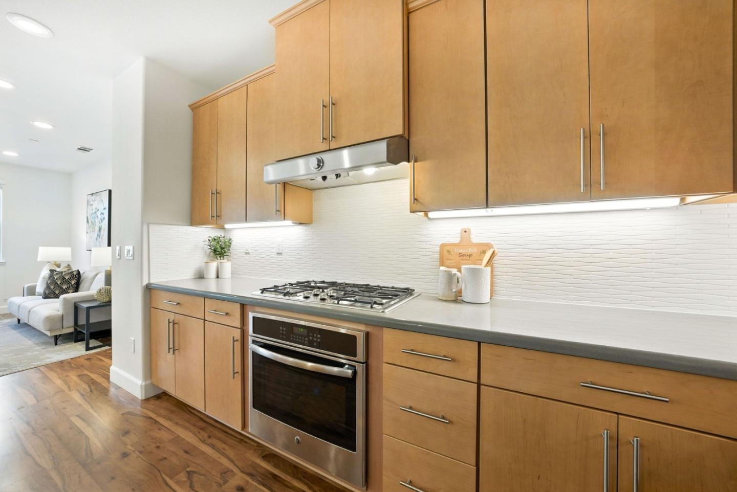 Detail Gallery Image 20 of 74 For 319 Charles Morris Ter, Sunnyvale,  CA 94085 - 3 Beds | 3/1 Baths