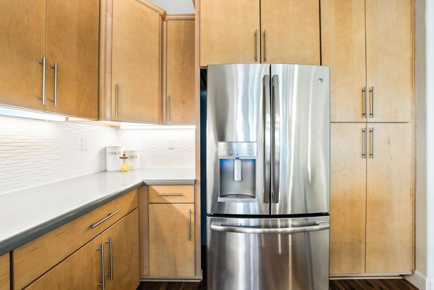 Detail Gallery Image 21 of 74 For 319 Charles Morris Ter, Sunnyvale,  CA 94085 - 3 Beds | 3/1 Baths
