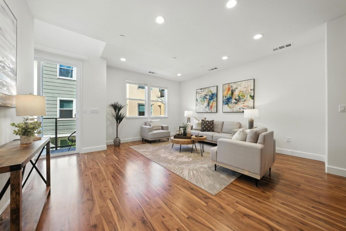 Detail Gallery Image 23 of 74 For 319 Charles Morris Ter, Sunnyvale,  CA 94085 - 3 Beds | 3/1 Baths