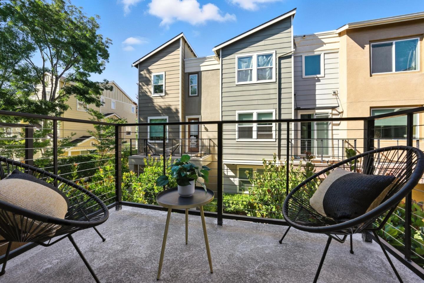 Detail Gallery Image 24 of 74 For 319 Charles Morris Ter, Sunnyvale,  CA 94085 - 3 Beds | 3/1 Baths