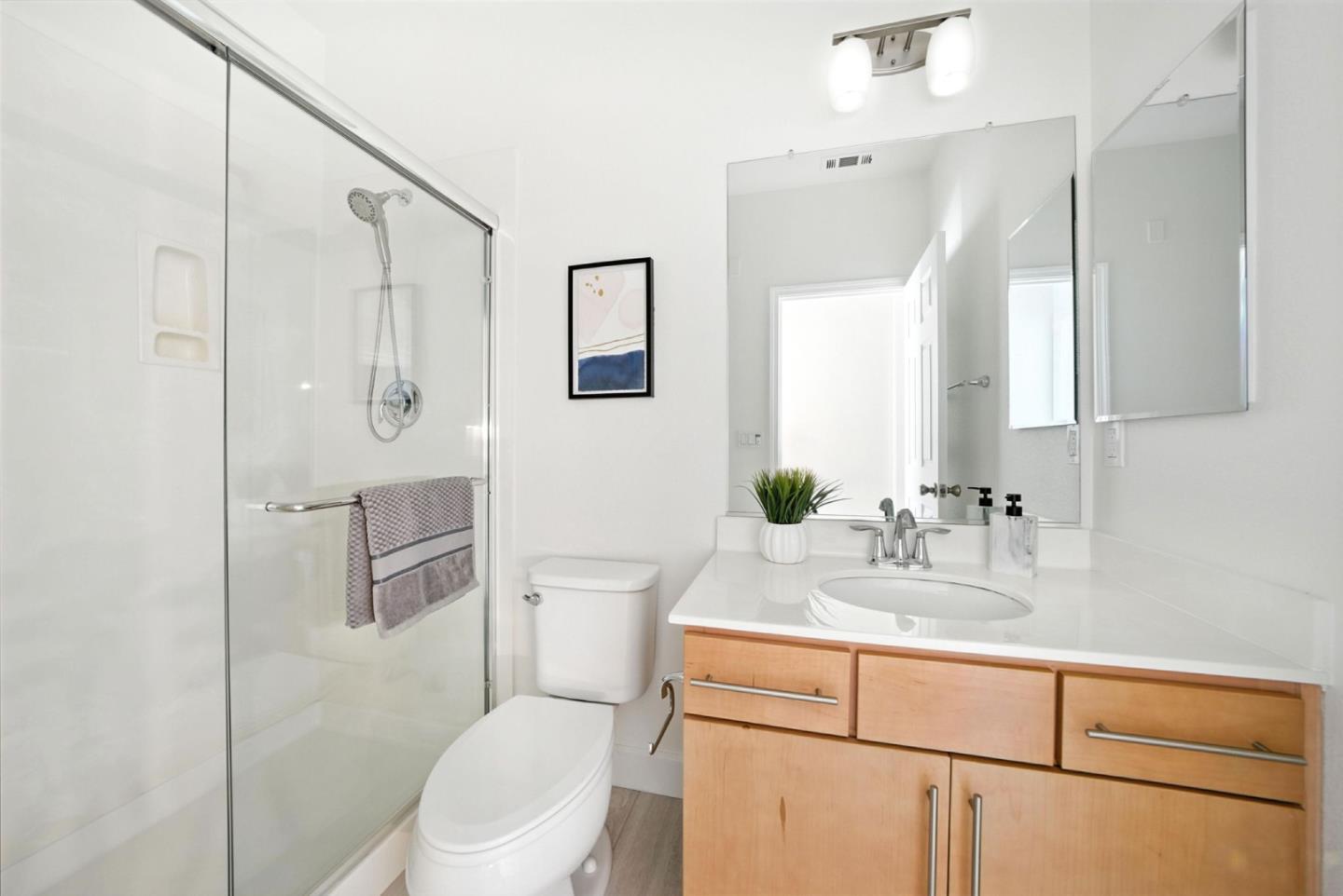 Detail Gallery Image 32 of 74 For 319 Charles Morris Ter, Sunnyvale,  CA 94085 - 3 Beds | 3/1 Baths