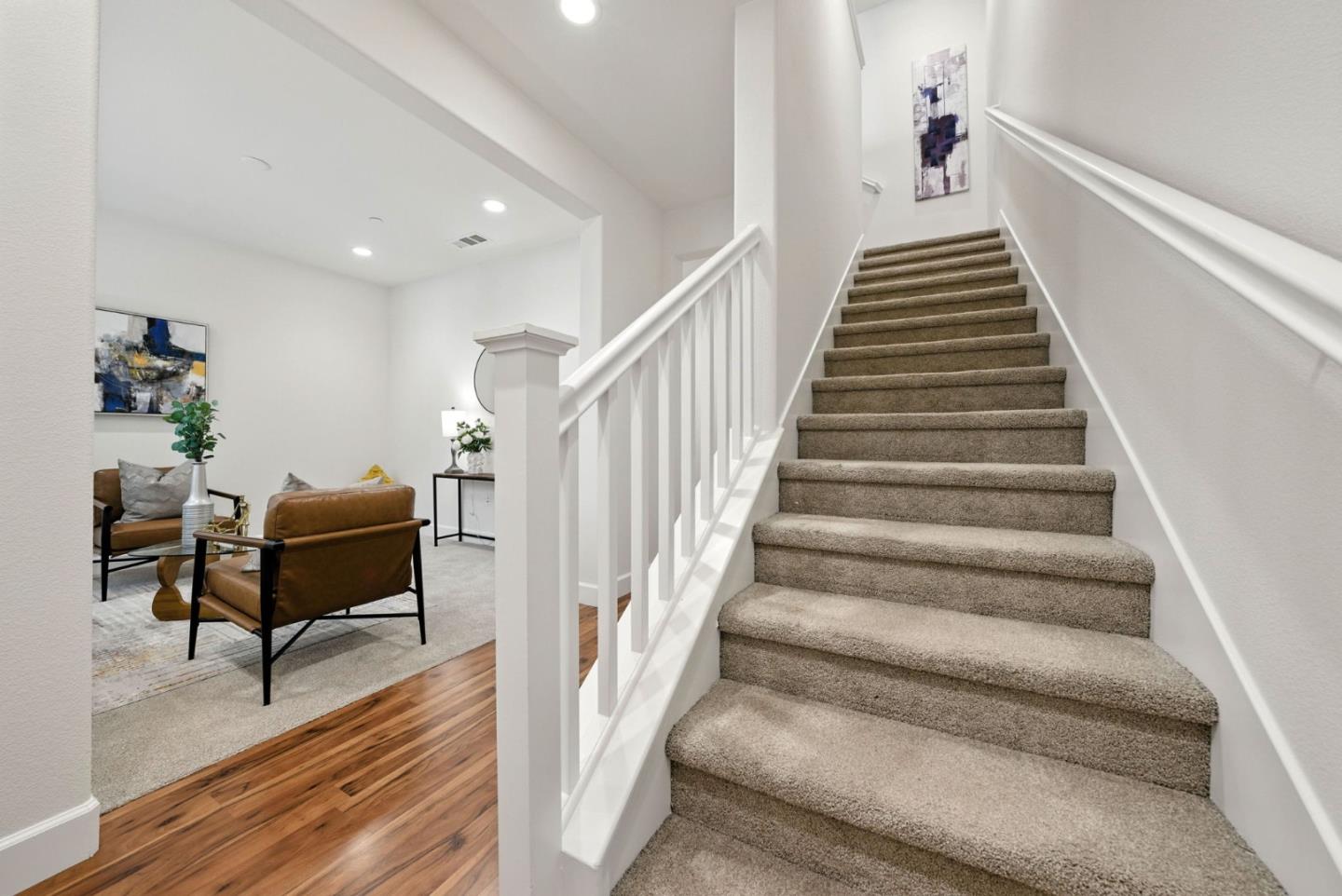 Detail Gallery Image 4 of 74 For 319 Charles Morris Ter, Sunnyvale,  CA 94085 - 3 Beds | 3/1 Baths