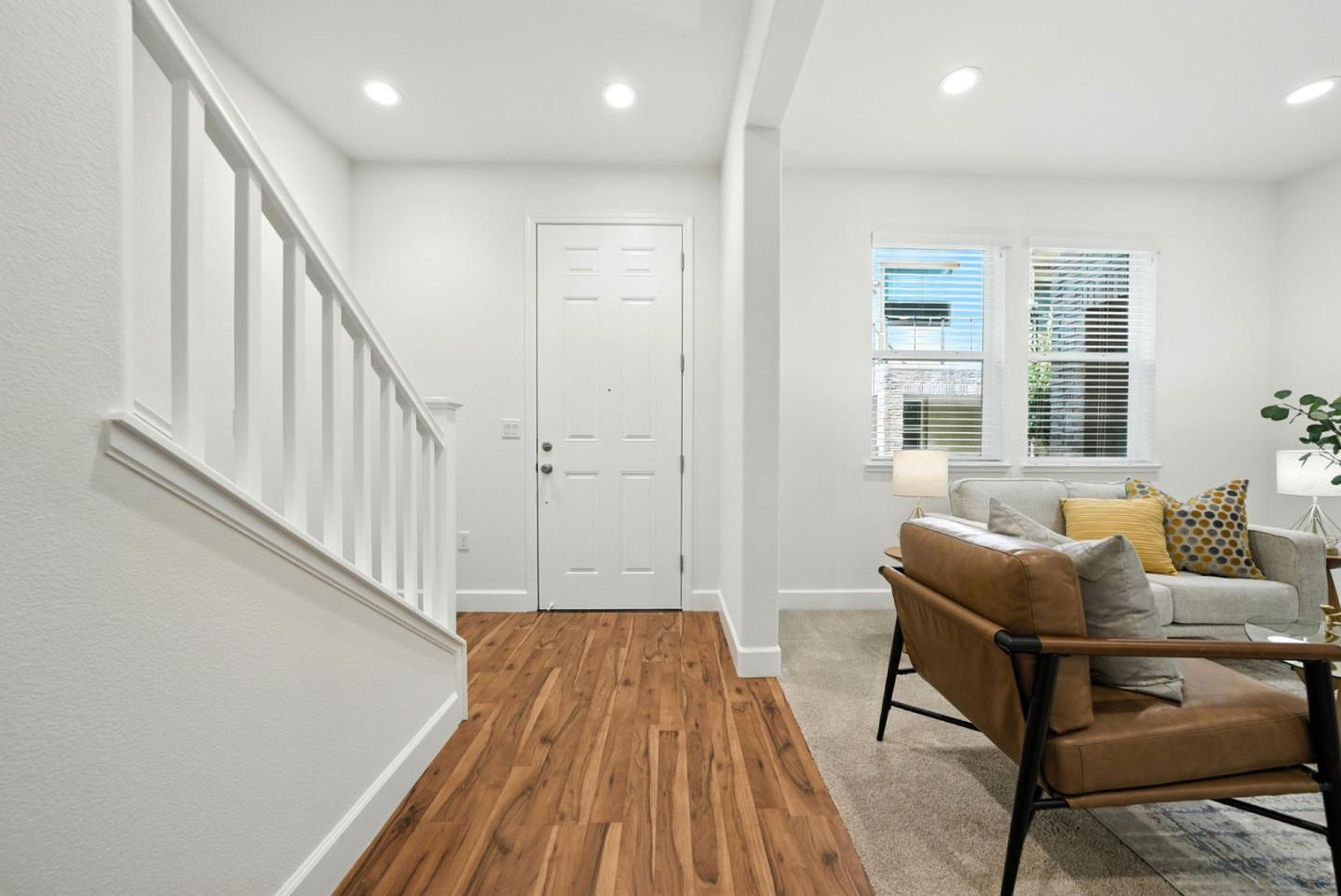 Detail Gallery Image 6 of 74 For 319 Charles Morris Ter, Sunnyvale,  CA 94085 - 3 Beds | 3/1 Baths