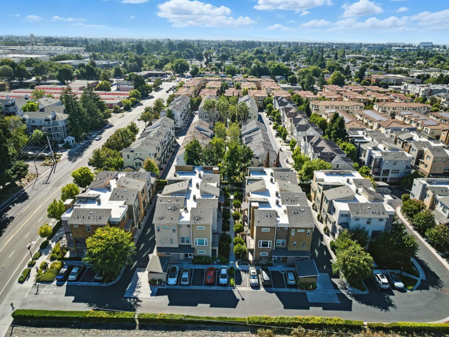 Detail Gallery Image 62 of 74 For 319 Charles Morris Ter, Sunnyvale,  CA 94085 - 3 Beds | 3/1 Baths