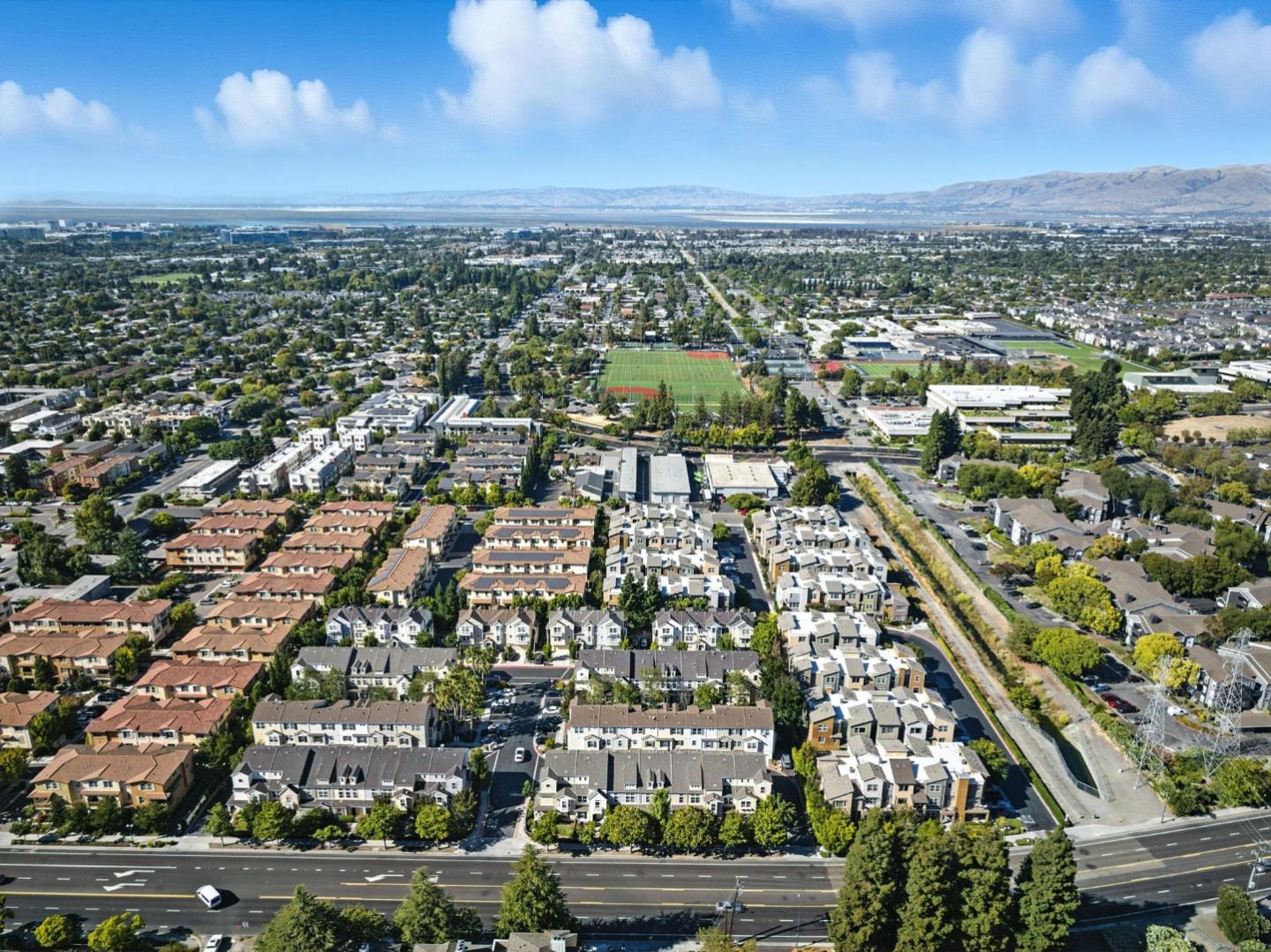 Detail Gallery Image 64 of 74 For 319 Charles Morris Ter, Sunnyvale,  CA 94085 - 3 Beds | 3/1 Baths