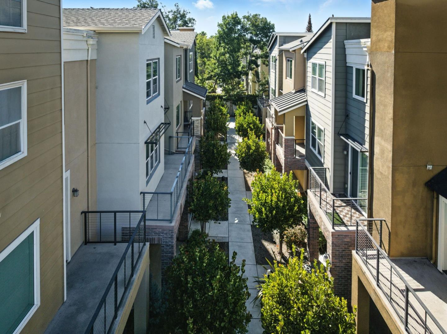 Detail Gallery Image 71 of 74 For 319 Charles Morris Ter, Sunnyvale,  CA 94085 - 3 Beds | 3/1 Baths