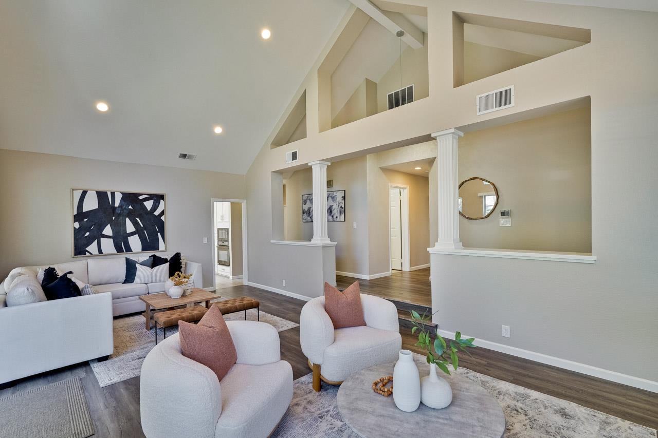 Detail Gallery Image 10 of 49 For 304 Windmill Park Ln, Mountain View,  CA 94043 - 2 Beds | 2 Baths