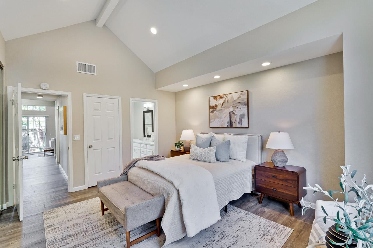 Detail Gallery Image 25 of 49 For 304 Windmill Park Ln, Mountain View,  CA 94043 - 2 Beds | 2 Baths