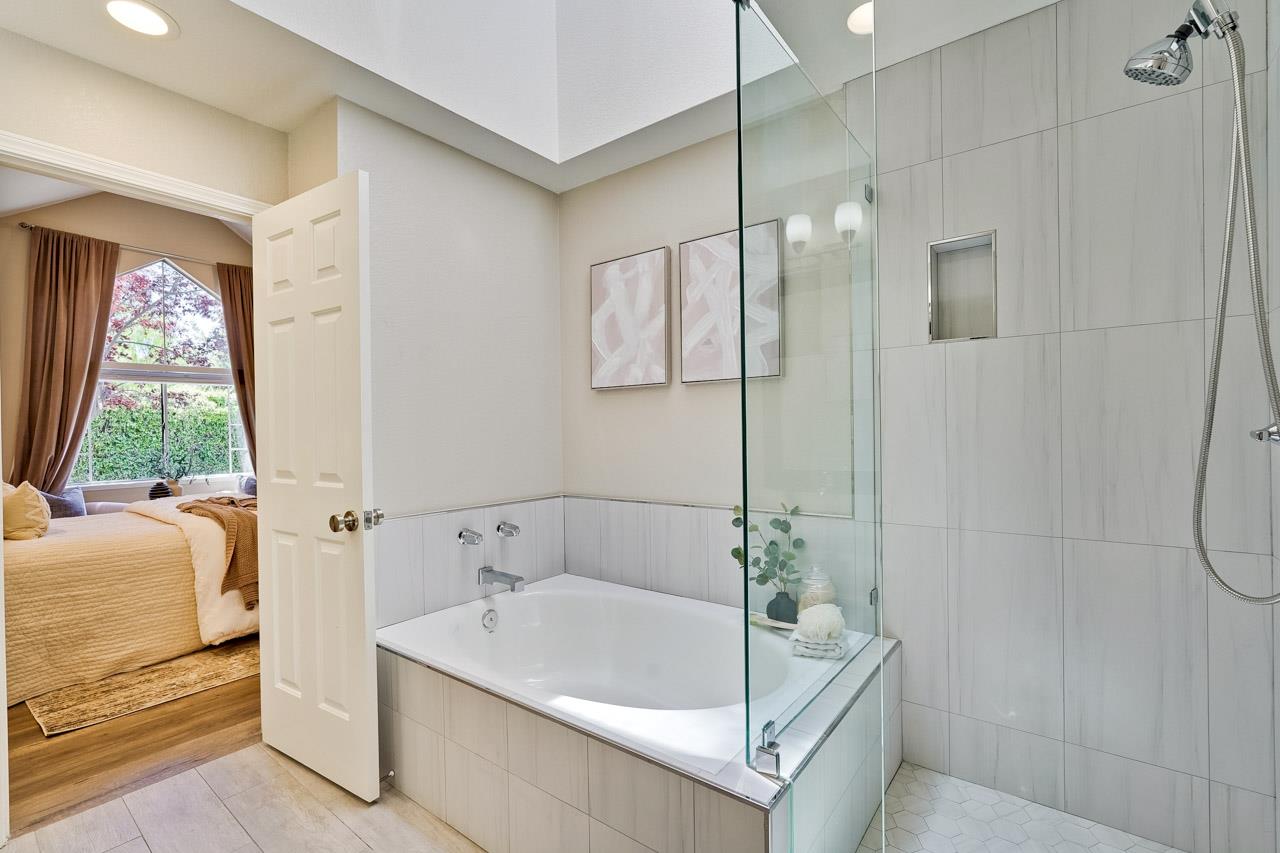 Detail Gallery Image 29 of 49 For 304 Windmill Park Ln, Mountain View,  CA 94043 - 2 Beds | 2 Baths