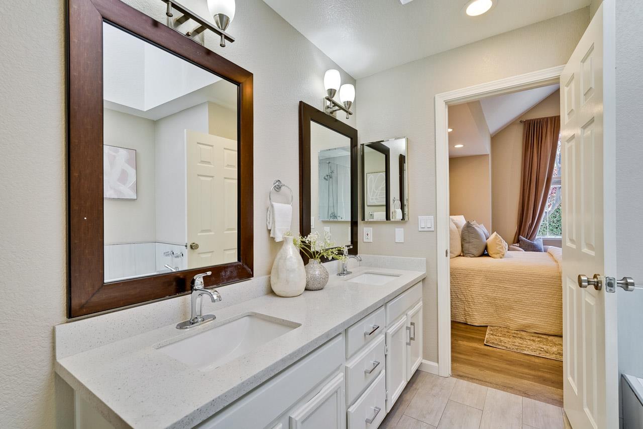 Detail Gallery Image 30 of 49 For 304 Windmill Park Ln, Mountain View,  CA 94043 - 2 Beds | 2 Baths