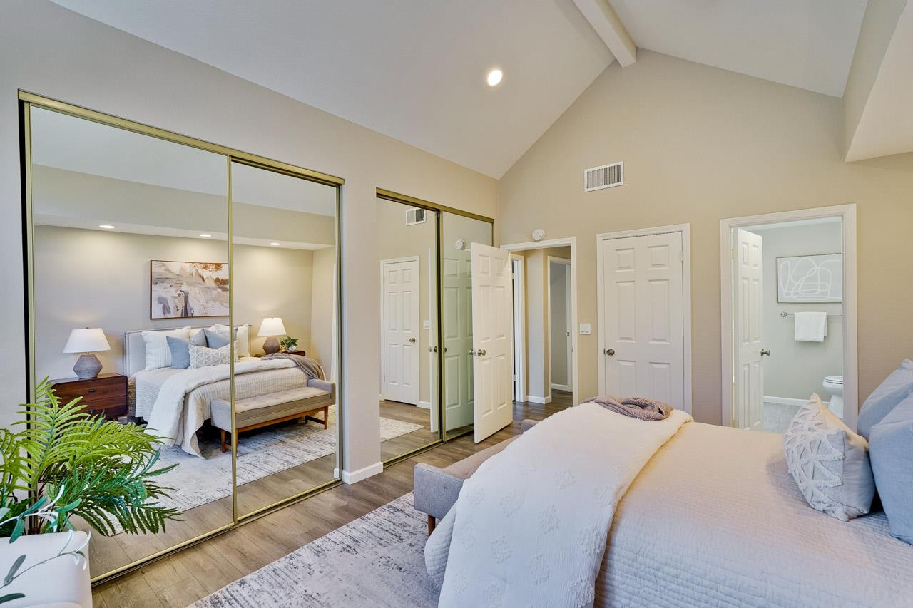 Detail Gallery Image 31 of 49 For 304 Windmill Park Ln, Mountain View,  CA 94043 - 2 Beds | 2 Baths