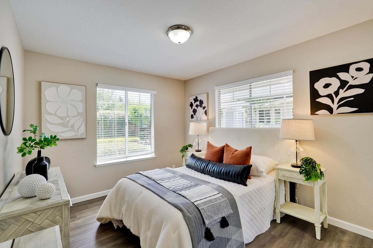 Detail Gallery Image 32 of 49 For 304 Windmill Park Ln, Mountain View,  CA 94043 - 2 Beds | 2 Baths