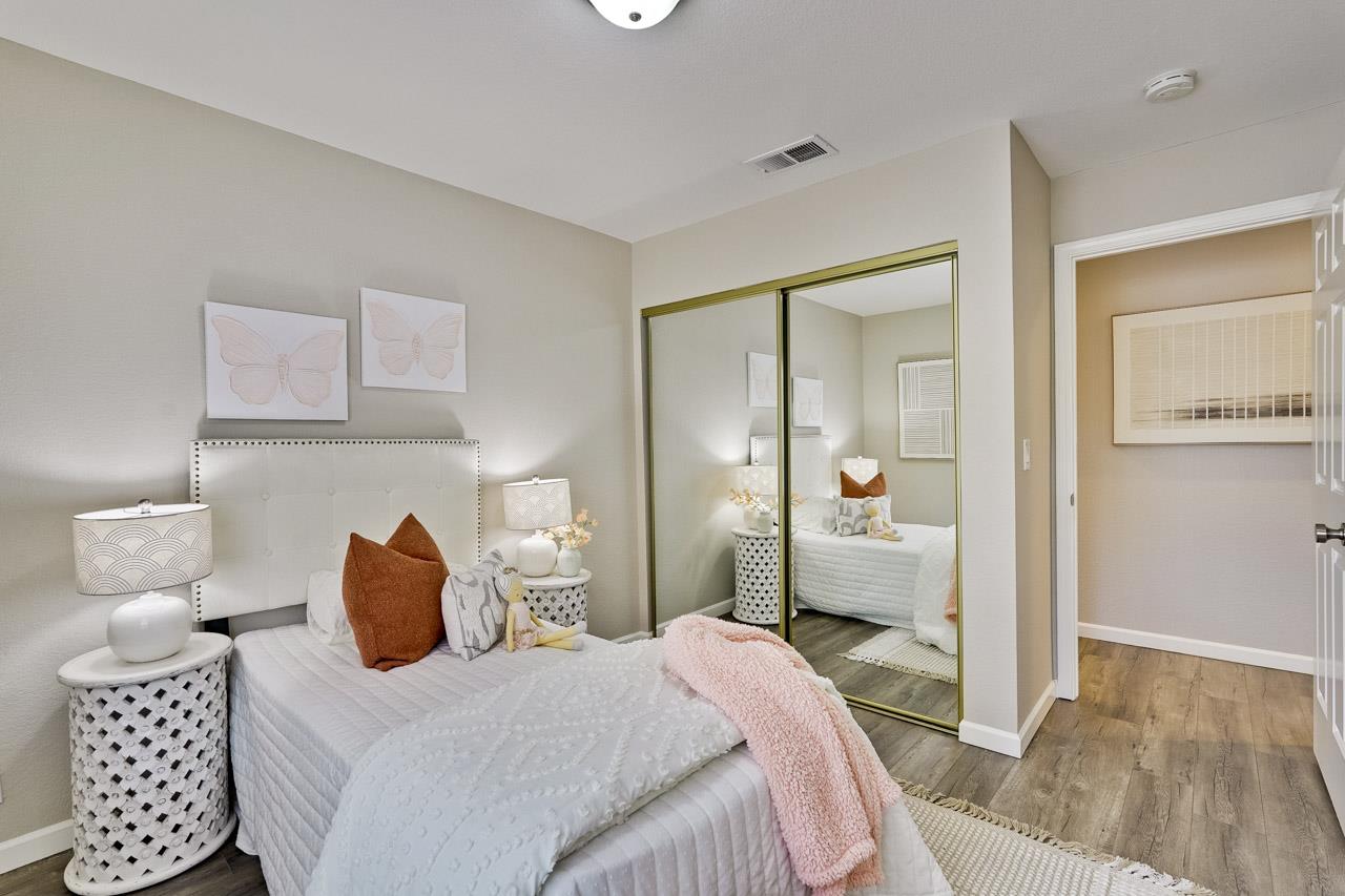 Detail Gallery Image 39 of 49 For 304 Windmill Park Ln, Mountain View,  CA 94043 - 2 Beds | 2 Baths